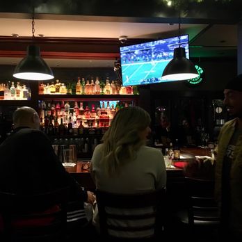 Perry's on Magnolia - Bars Near Me - Larkspur, California