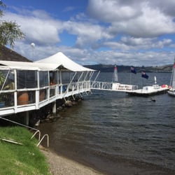 2 Mile Bay Cafe Bar & Boat Hire