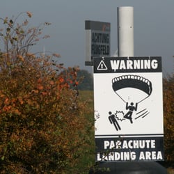 Go Jump - Achtung: Fallschirmspringer