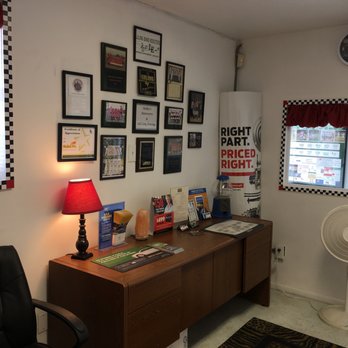 Miller's Autoworx - Our Waiting Area. - Tires Near Me - Luling, Texas Miller's Autoworx - Our Waiting Area. - Tires Near Me - Luling, Texas