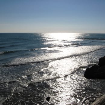 Ribes Roges Beach - Adarro beach - Hotels & Travel Near Me