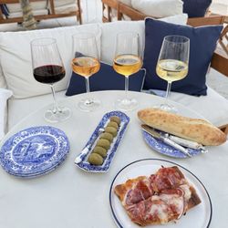 Maison Fox - Wines, pizza, bread
