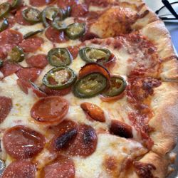 DJ's Pizzeria
