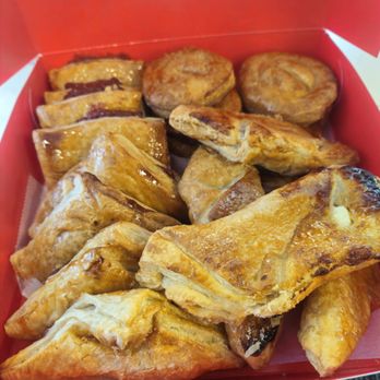 Vicky Bakery - Bakeries Near Me - Pembroke Pines, Florida