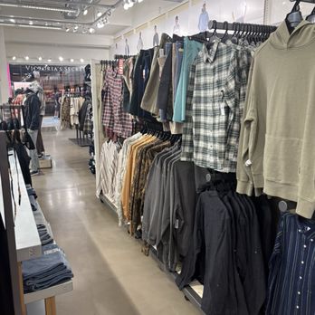 Old Navy - Women's Clothing Near Me - Paramus, New Jersey