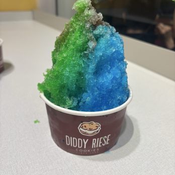 Diddy Riese Cookies - Desserts Near Me - Los Angeles, California