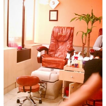 Glam A Unisex Mini Day Spa - See this chair? It will change your life. I want one for myself. - Day Spas Near Me - Alexandria, Virginia Glam A Unisex Mini Day Spa - See this chair? It will change your life. I want one for myself. - Day Spas Near Me - Alexandria, Virginia