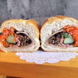 Pho Ye - Classic banh mi