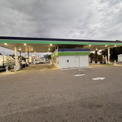 Orion Fuels Sarasota - Clean exterior.