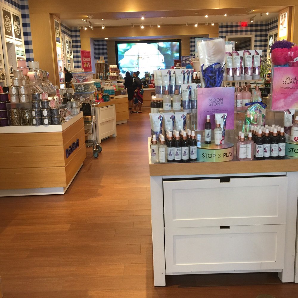 Bath & Body Works - Great spacing! - Cosmetics & Beauty Supply Near Me - Jacksonville, Florida Bath & Body Works - Great spacing! - Cosmetics & Beauty Supply Near Me - Jacksonville, Florida