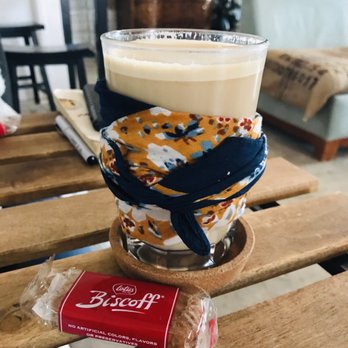 Gilly Brew Bar - Latte with biscotti syrup was perfection! - Coffee & Tea Near Me - Stone Mountain, Georgia