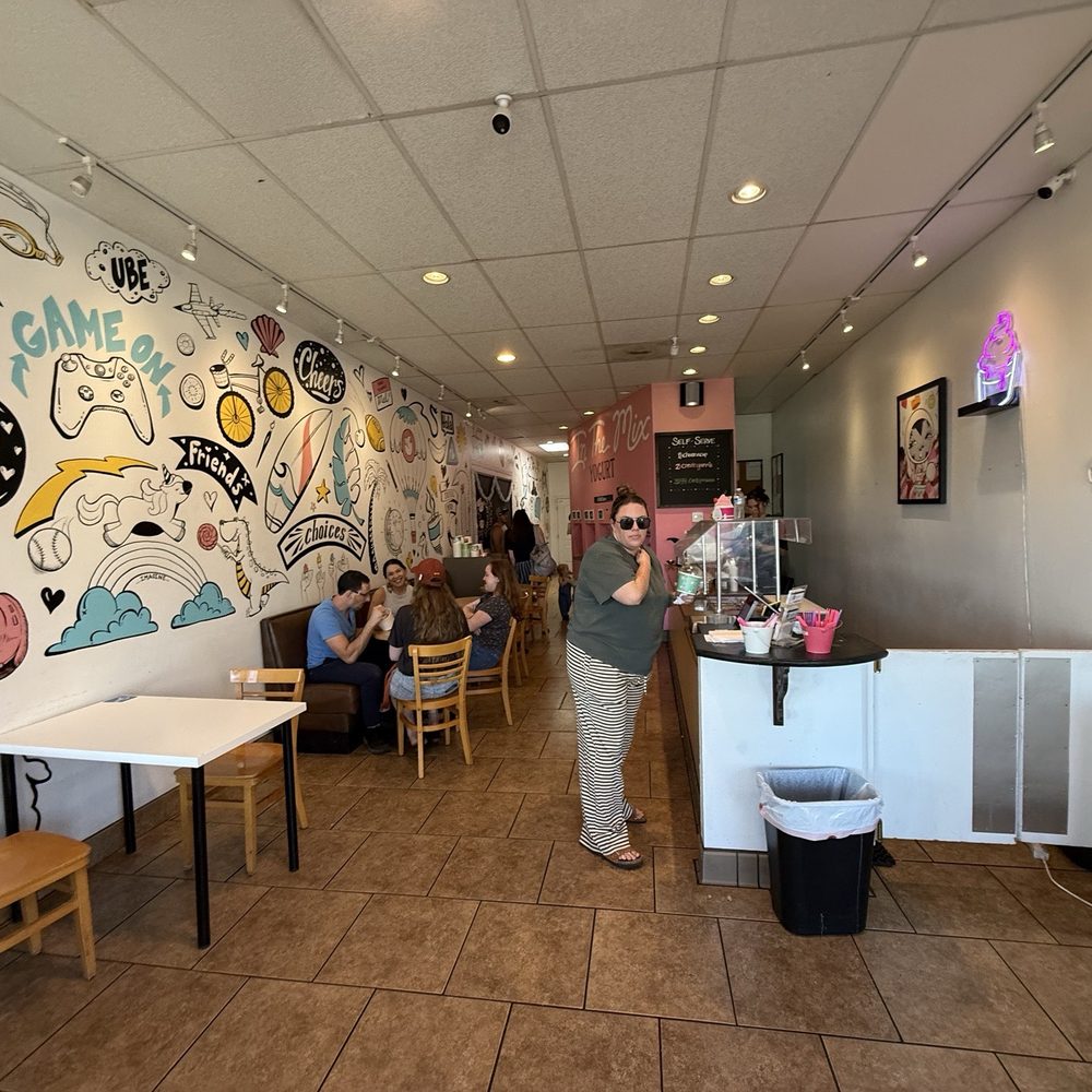 In The Mix Yogurt - Interior - Ice Cream & Frozen Yogurt Near Me - Poway, California In The Mix Yogurt - Interior - Ice Cream & Frozen Yogurt Near Me - Poway, California