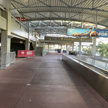 Universal Studios Florida - Walkway to security - Amusement Parks Near Me - Orlando, Florida Universal Studios Florida - Walkway to security - Amusement Parks Near Me - Orlando, Florida