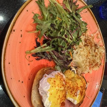 Carnegie Diner & Cafe - Eggs Classic Benedict - Breakfast & Brunch Near Me - New York, New York
