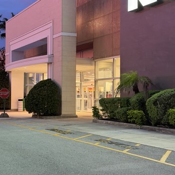 Kohl's - Outside - Department Stores Near Me - OVIEDO, Florida