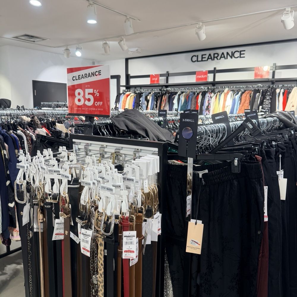 Bloomingdale's - Outlet Stores Near Me - Central Valley, New York Bloomingdale's - Outlet Stores Near Me - Central Valley, New York