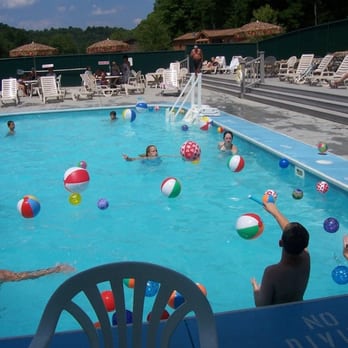 Grand Haven Resort - Two swimming pools at Grand Haven Resort - Hotels Near Me - Newcomerstown, Ohio Grand Haven Resort - Two swimming pools at Grand Haven Resort - Hotels Near Me - Newcomerstown, Ohio