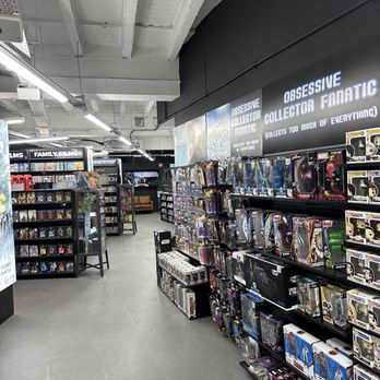 hmv - Music & DVDs Near Me - London, XGL