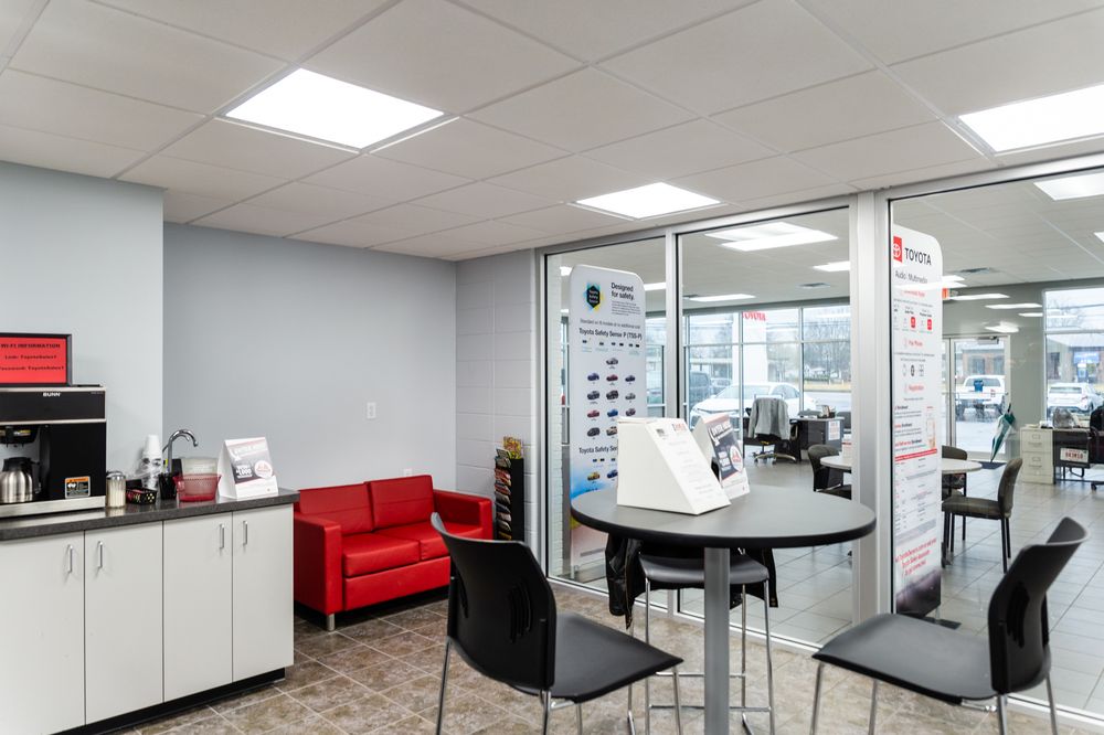 CRAIG TOYOTA Updated October 2024 21 Photos 258 Clifty Dr