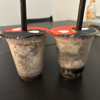 Yin Yang Tea - Cookies & crème with and without boba. - Bubble Tea Near Me - Pasadena, California