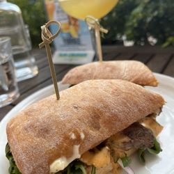 Foxhole - Steak panino