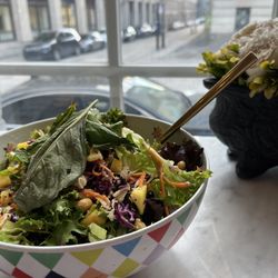 Mandy's - Peanut satay salad