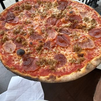 Mister O1 Extraordinary Pizza Melbourne - 13" meat lovers - Pizza Near Me - Melbourne, Florida