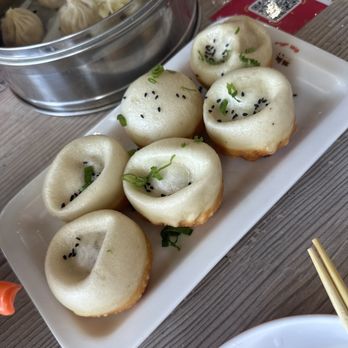 Bun World - Assorted Pan Fried Pork Buns (6Pc) - Chinese Near Me - Anaheim, California Bun World - Assorted Pan Fried Pork Buns (6Pc) - Chinese Near Me - Anaheim, California