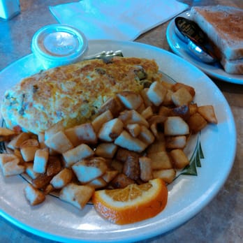 Sunfield Restaurant - gyro and feta omelette...REAL off-the-spit gyro meat!! Yummy! - Breakfast & Brunch Near Me - Ottawa, Illinois
