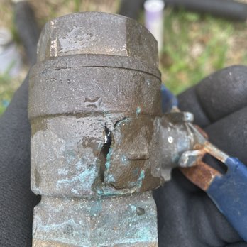 TRU Patriot Irrigation and Back Flows - Cracked ball valve from freeze - Irrigation Near Me TRU Patriot Irrigation and Back Flows - Cracked ball valve from freeze - Irrigation Near Me