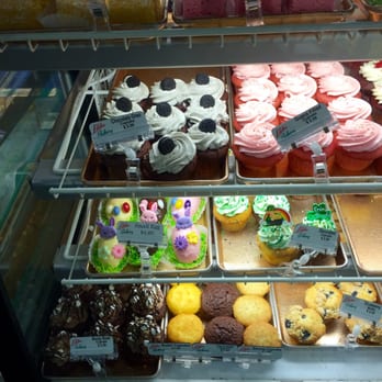 Liliha Bakery - Cupcakes - Bakeries Near Me - Honolulu, Hawaii Liliha Bakery - Cupcakes - Bakeries Near Me - Honolulu, Hawaii