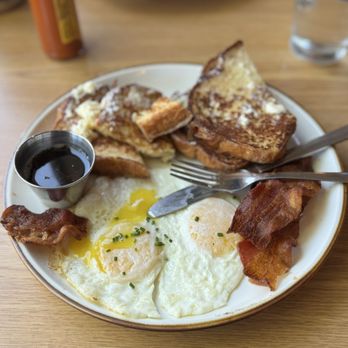 Savory Cafe - Amaretto French toast. - Breakfast & Brunch Near Me - Woodland, California Savory Cafe - Amaretto French toast. - Breakfast & Brunch Near Me - Woodland, California