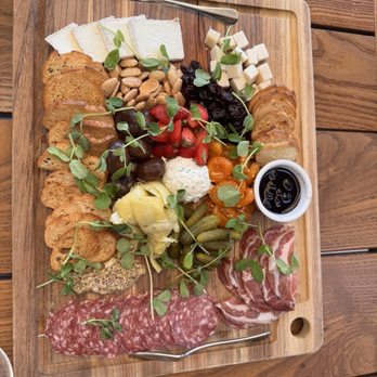 Niner Wine Estates - Food - Wine Tasting Room Near Me - Paso Robles, California Niner Wine Estates - Food - Wine Tasting Room Near Me - Paso Robles, California
