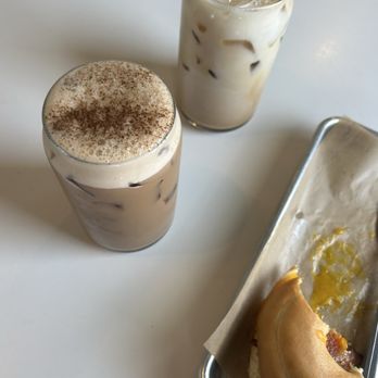Upshot Coffee - Breakfast Sandwhich on a bagel and iced lattes - Coffee & Tea Near Me - Cottleville, Missouri