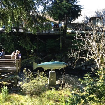 Creek Street - See salmon swimming up the creek / river! - Landmarks & Historical Buildings Near Me - Ketchikan, Alaska