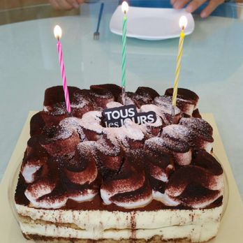 Tous Les Jours - Tiramisu - Bakeries Near Me - Glenview, Illinois Tous Les Jours - Tiramisu - Bakeries Near Me - Glenview, Illinois