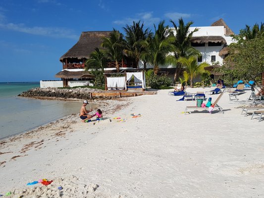 Las Nubes de Holbox by null