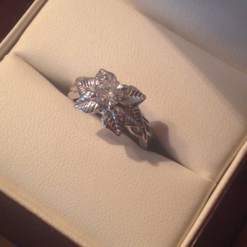 Knutson Jewelers  - Jewelry Near Me