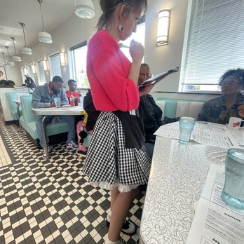 Sunliner Diner - Carly our server - Diners Near Me - Pigeon Forge, Tennessee