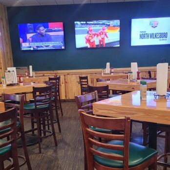 Gator's Dockside Oakleaf - Chicken Wings Near Me - Jacksonville, Florida Gator's Dockside Oakleaf - Chicken Wings Near Me - Jacksonville, Florida