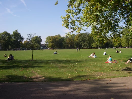 Queen's Park by null