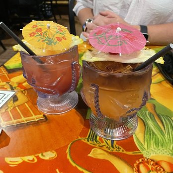 Cheeseburger In Paradise - Speciality Drinks - Burgers Near Me - Honolulu, Hawaii