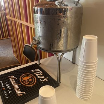 Day Maker Half Day Cafe - Complimentary water offered in the waiting area - Breakfast & Brunch Near Me - Austin, Texas