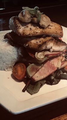 Finz Bar & Grill by null