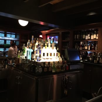 Hendrick's Tavern - Bar - Bars Near Me - Roslyn, New York Hendrick's Tavern - Bar - Bars Near Me - Roslyn, New York