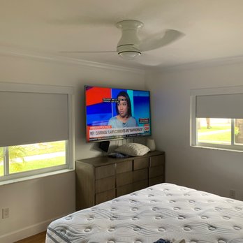 Shade & Sound - Motorized shades/full blackout for the bedroom - Shades & Blinds Near Me - North Miami, Florida Shade & Sound - Motorized shades/full blackout for the bedroom - Shades & Blinds Near Me - North Miami, Florida