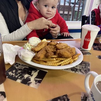 Cruiser Cafe - Fried Fish big portions friendly staff. - American Near Me - Eatonville, Washington
