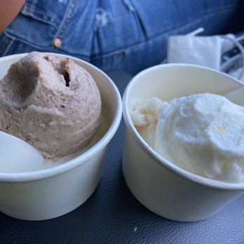 La Garrafa MX - Chocolate de mi abuelita and coconut garrafa ice cream - Ice Cream & Frozen Yogurt Near Me - Montebello, California La Garrafa MX - Chocolate de mi abuelita and coconut garrafa ice cream - Ice Cream & Frozen Yogurt Near Me - Montebello, California