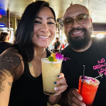 Lulu's Waikiki - Afternoon drinks - Burgers Near Me - Honolulu, Hawaii Lulu's Waikiki - Afternoon drinks - Burgers Near Me - Honolulu, Hawaii