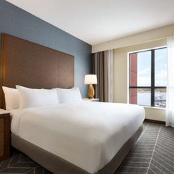 Embassy Suites by Hilton Wilmington Riverfront - Guest room amenity